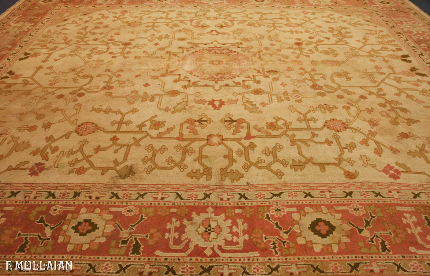 Antique Turkish Ushak (Oushak) Carpet n°:12784316